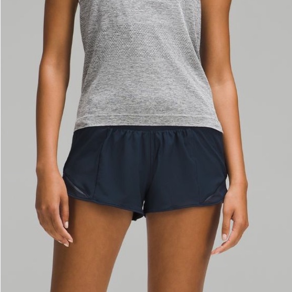 Lululemon Hotty Hot II Low-Rise Lined Short 2.5” Size 8 Reg True Navy Blue NWOT - Picture 3 of 14